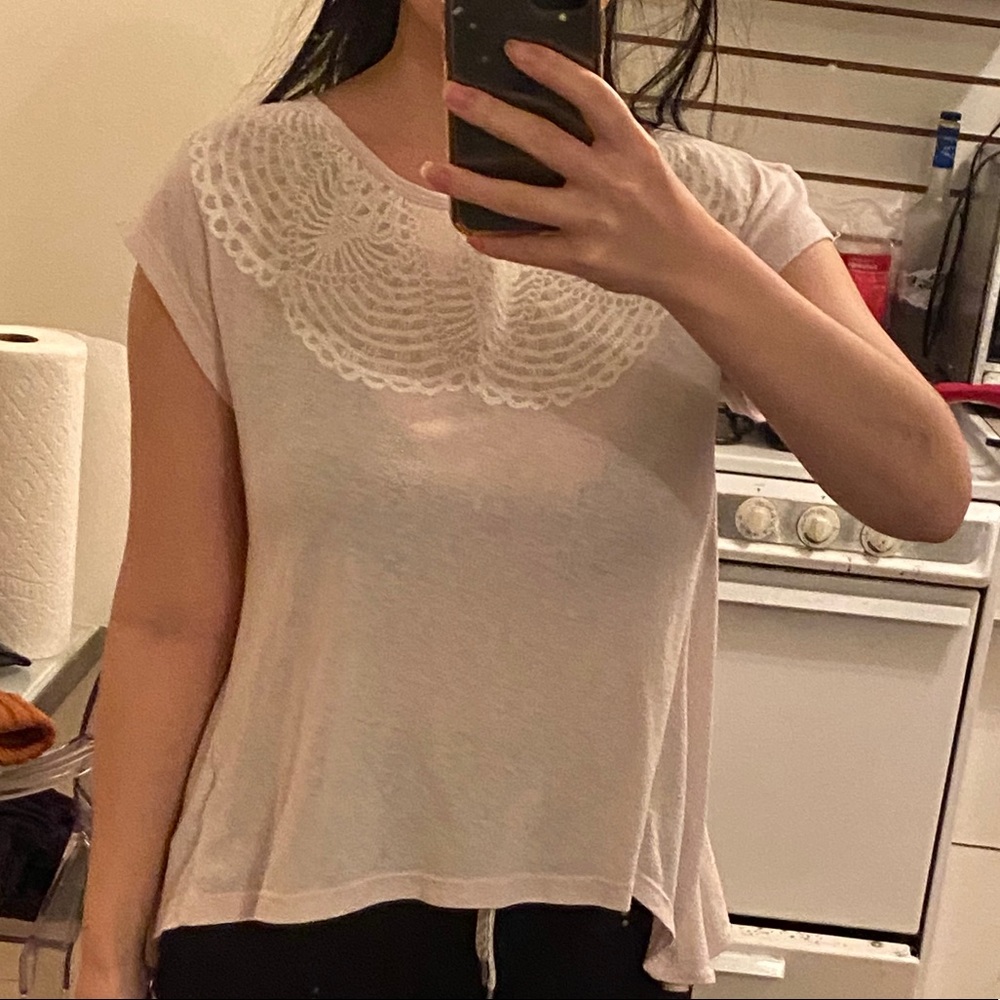 Idlewild Ruffle Open Back Tee in Bridal Blush